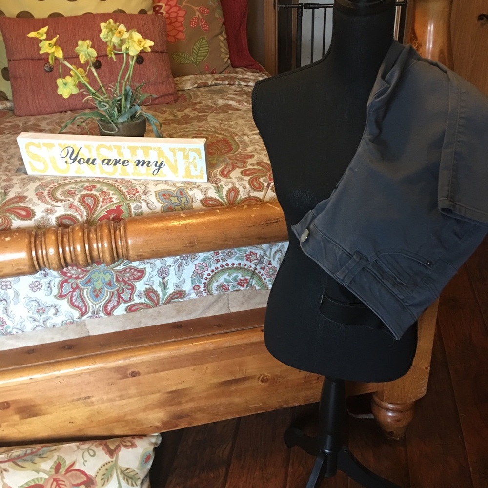 Great charcoal gray jeans by Democracy size 14W